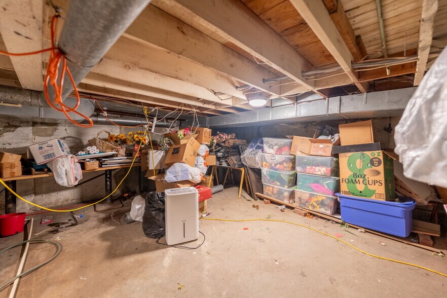 More Photos Of 729 Allegheny River Blvd, Verona Storefront For Sale