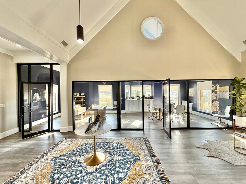 More Photos Of 204 Griffin Park Dr, Birmingham Office For Sale