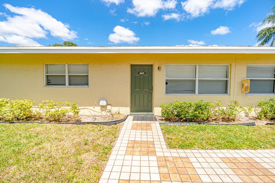 More Photos Of 6954-6956 SW 5th St, Margate Apartments For Sale