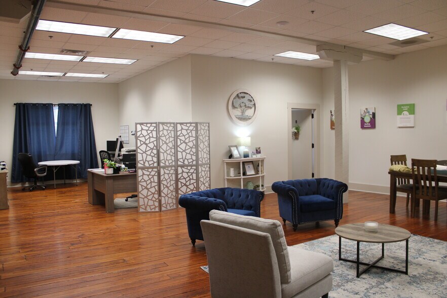 More Photos Of 500 Ouachita Ave, Hot Springs National Park Storefront Retail Office For Sale