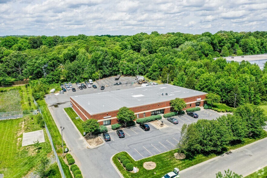 More Photos Of 111 Cupped Oak Dr, Matthews Light Distribution For Lease