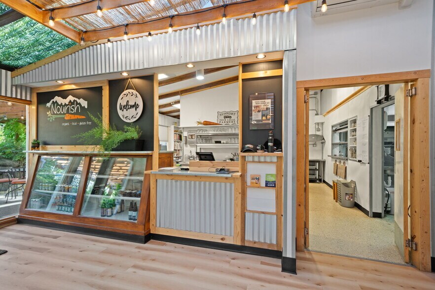 More Photos Of 101 Provence View Ln, Sequim Restaurant For Sale
