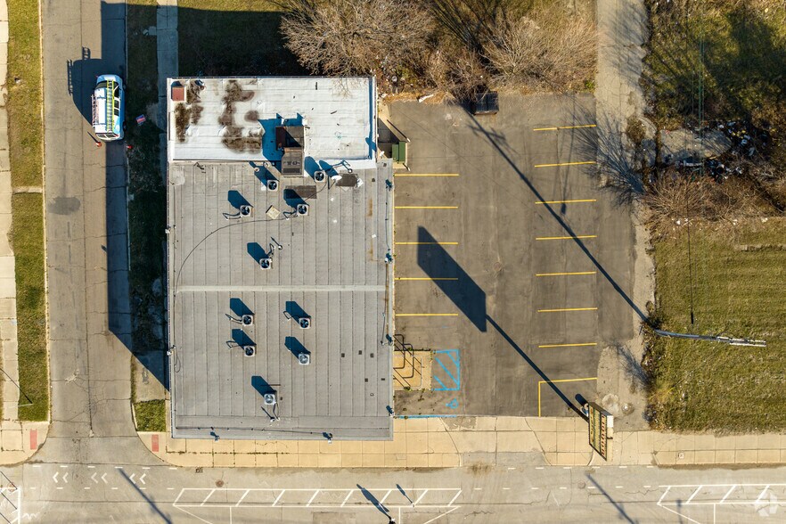 More Photos Of 13230 Hamilton Ave, Highland Park Warehouse For Sale