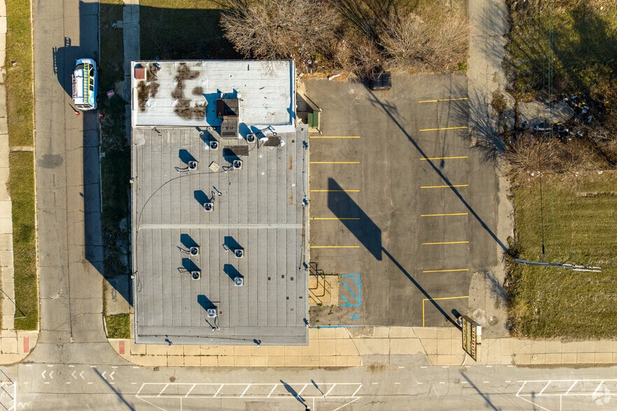 More Photos Of 13230 Hamilton Ave, Highland Park Warehouse For Sale