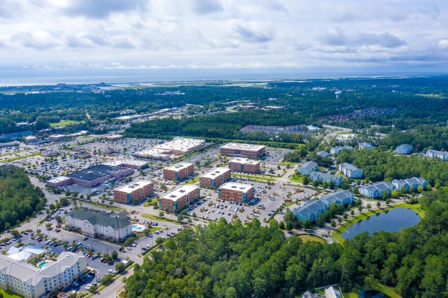 More Photos Of 6740 Rock Spring Rd, Wilmington Office For Lease