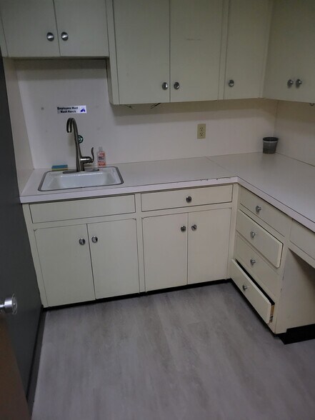 More Photos Of 305 Church St, Naugatuck Office For Lease