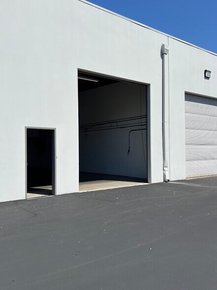More Photos Of 285 Bel Marin Keys Blvd, Novato Light Manufacturing For Lease