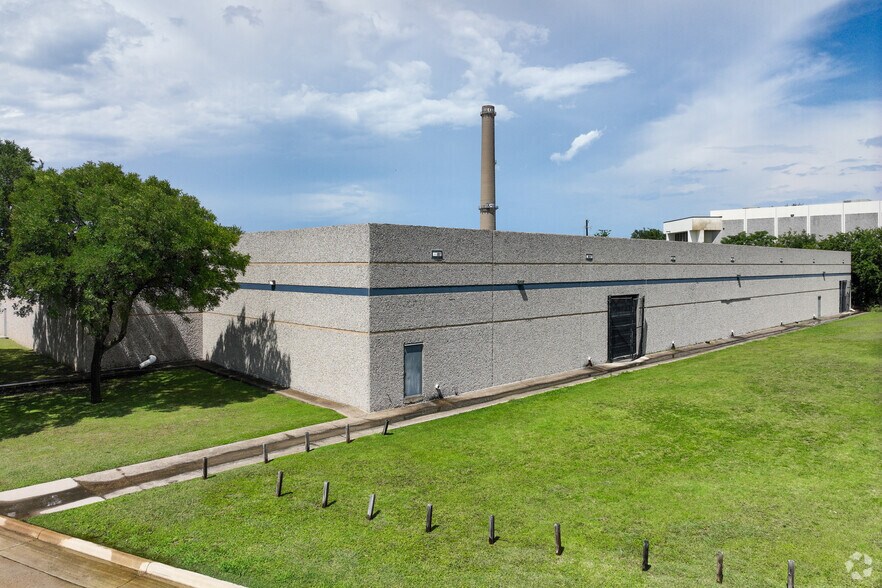 More Photos Of 2050 Postal Way, Dallas Distribution For Lease