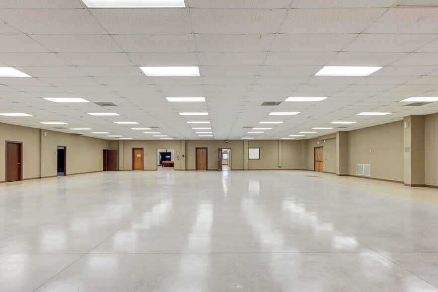More Photos Of 3802-3806 Interstate 27, Lubbock Office For Sale
