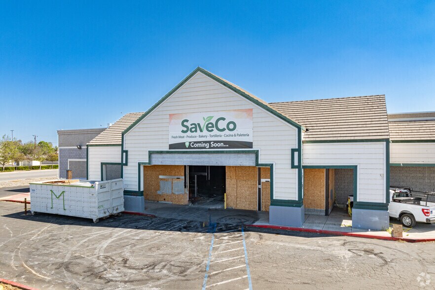 More Photos Of 25 W Polk St, Coalinga General Retail For Lease