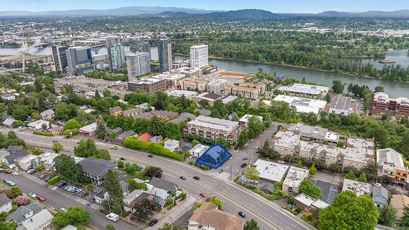 More Photos Of 121 S Bancroft St, Portland Loft Creative Space For Lease