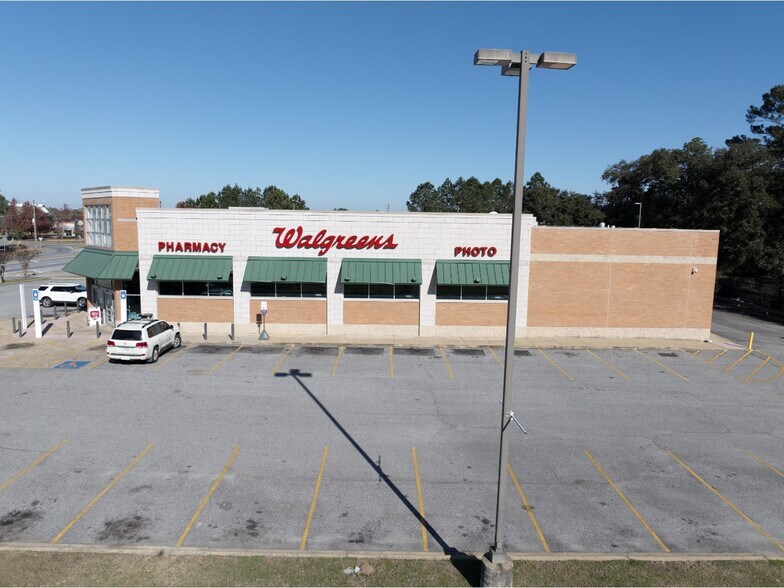 More Photos Of 266 E Broad St, Camilla Drugstore For Sale