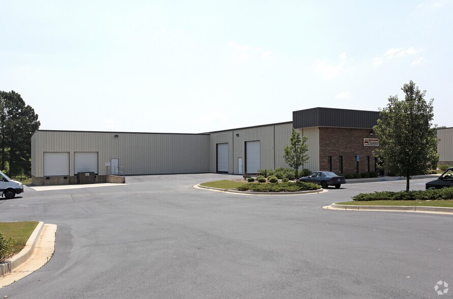 Primary Photo Of 515 Marksmen Ct, Fayetteville Flex For Lease