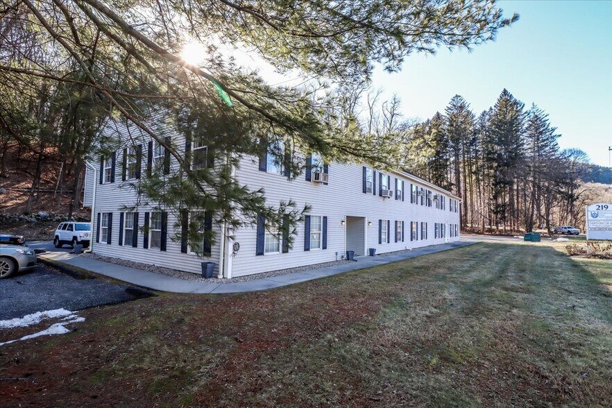 More Photos Of 219 Kent Rd, New Milford Office For Lease