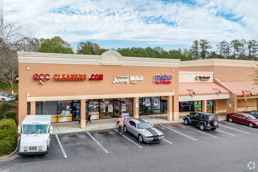 More Photos Of 8725 Roswell Rd, Atlanta Unknown For Lease