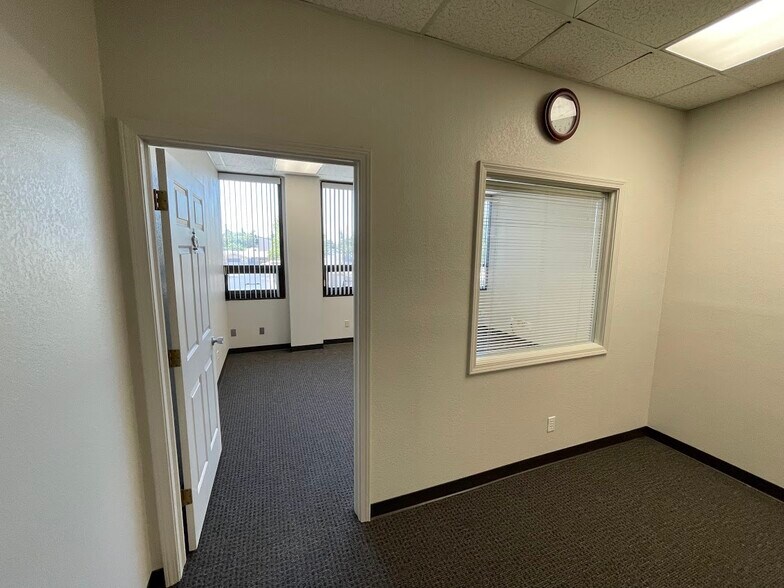 More Photos Of 2926 G St, Merced Office For Lease