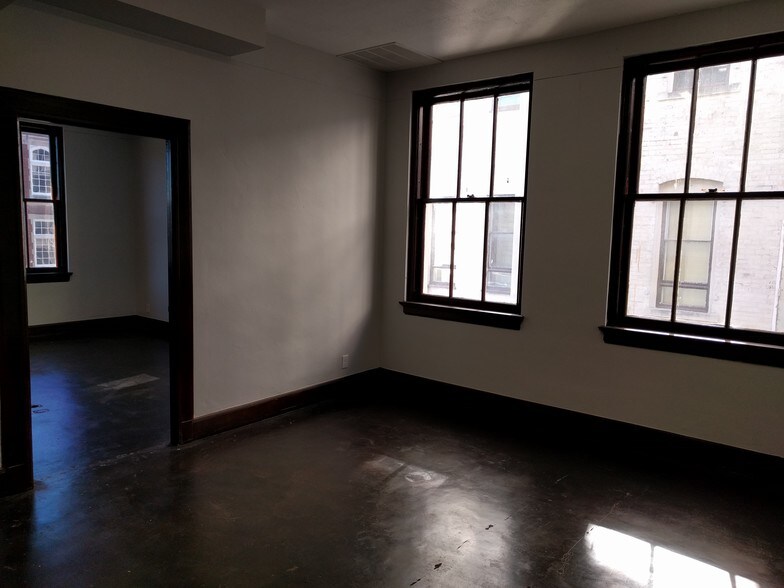 More Photos Of 619 Market St, Shreveport Loft Creative Space For Lease