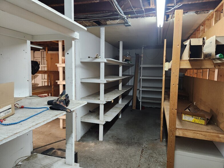 More Photos Of 3149 Kensington Ave, Philadelphia Storefront For Sale