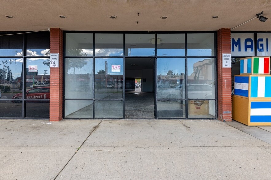 More Photos Of 19739-19749 Sherman Way, Canoga Park Storefront For Sale