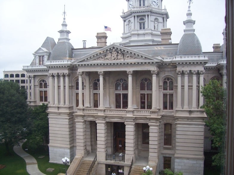 More Photos Of 323 Columbia St, Lafayette Office For Lease