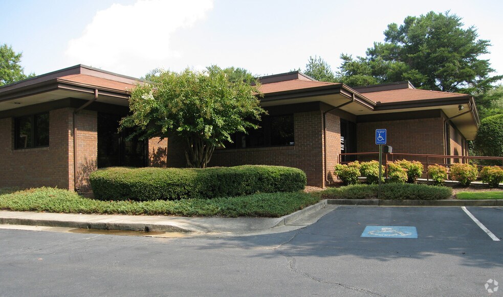 More Photos Of 6685 Merchants Way, Morrow Medical For Sale