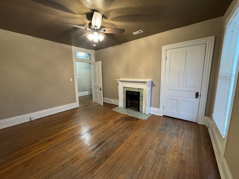 More Photos Of 903 Luttrell St, Knoxville Apartments For Sale