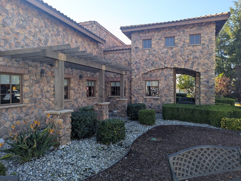 More Photos Of 582 N Lone Hill Ave, San Dimas Restaurant For Sale