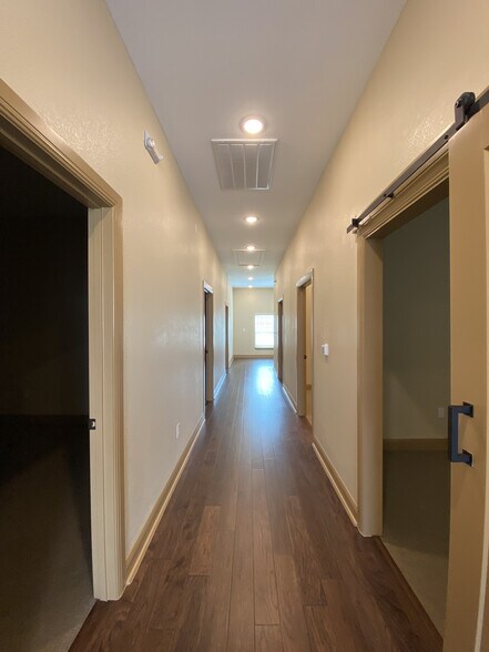More Photos Of 2200 N AW Grimes, Round Rock Medical For Lease