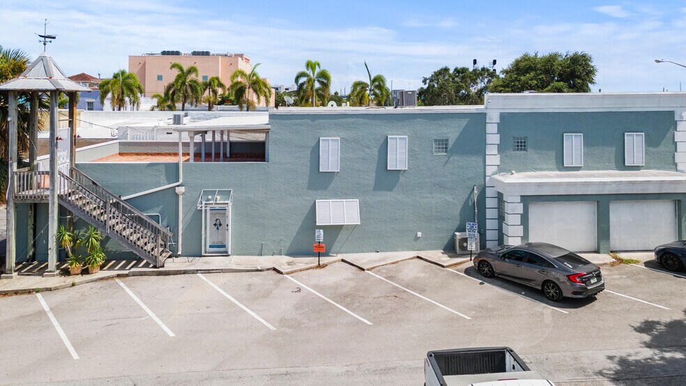 More Photos Of 108 N Depot Dr, Fort Pierce Office Residential For Lease