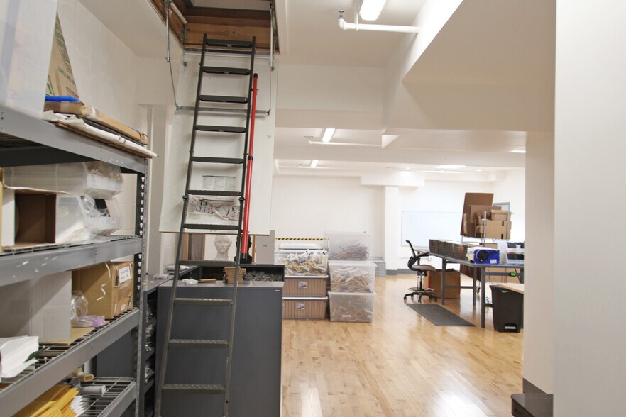 More Photos Of 1190B Shafter Ave, San Francisco Warehouse For Sale