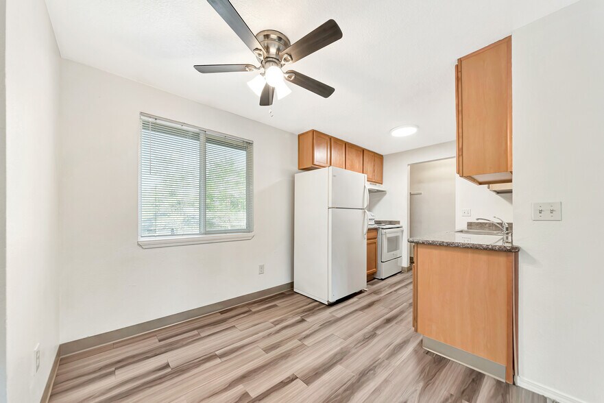 More Photos Of 13410 SE Powell Blvd, Portland Apartments For Sale