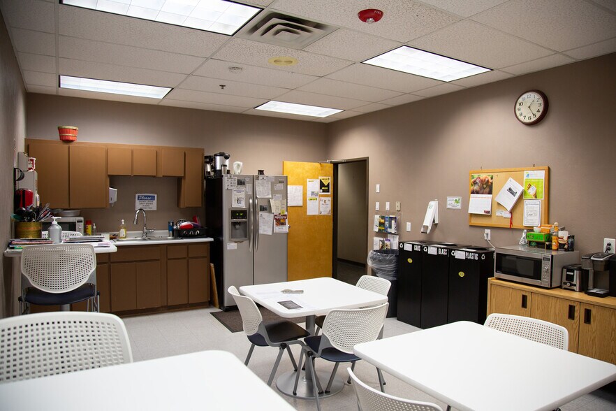 More Photos Of 2113 Osuna Rd NE, Albuquerque Office For Sale