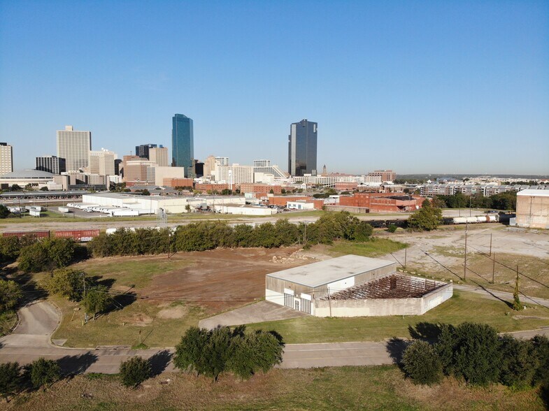 Primary Photo Of 1008 E 11th St, Fort Worth Warehouse For Lease