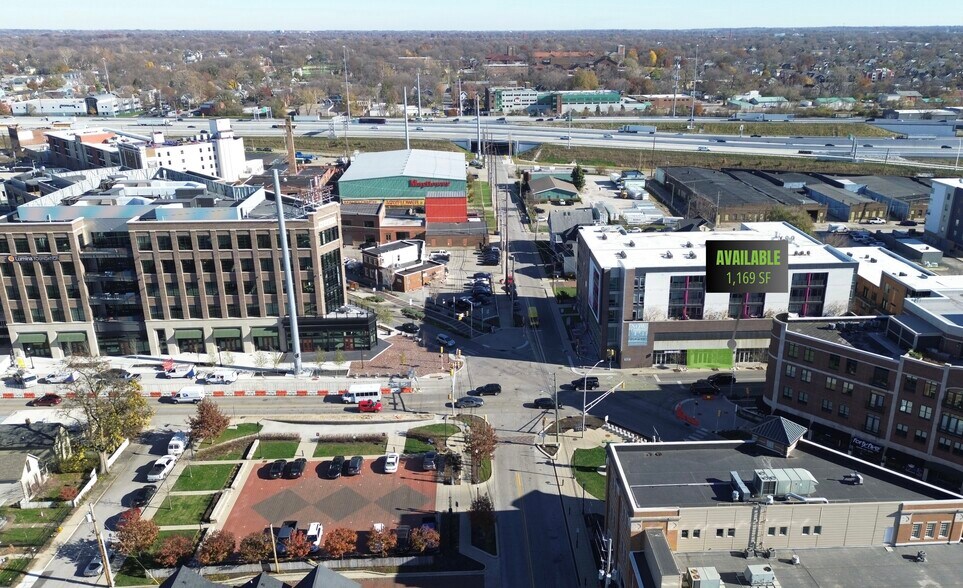Primary Photo Of 747 N College Ave, Indianapolis Apartments For Lease