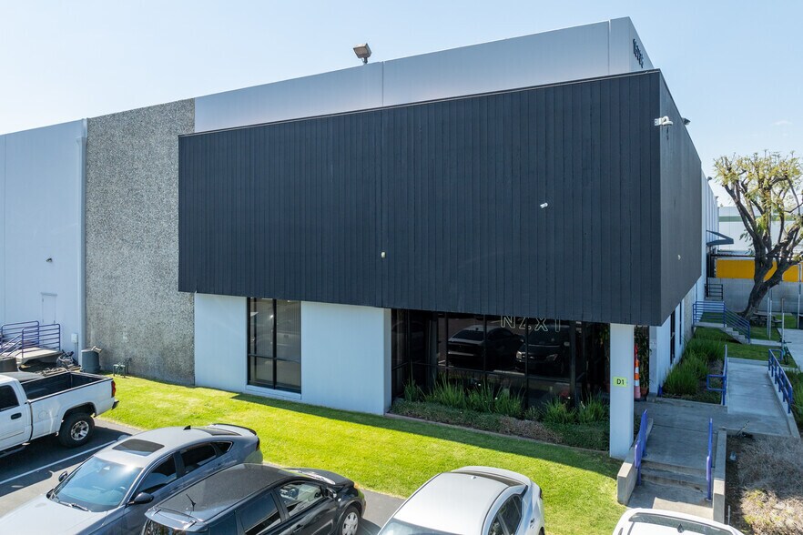 More Photos Of 15736 E Valley Blvd, City of Industry Warehouse For Lease
