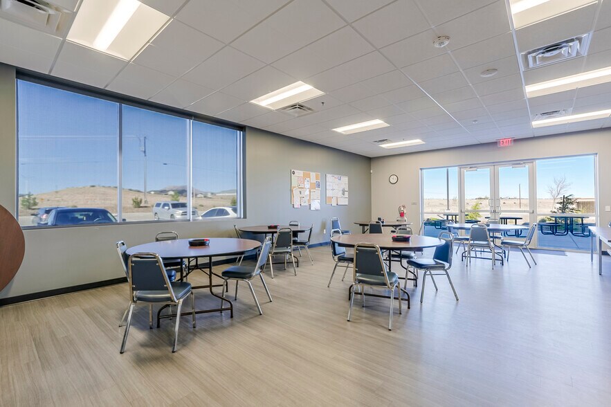 More Photos Of 2620 Deep Well Ranch Rd, Prescott Light Distribution For Lease