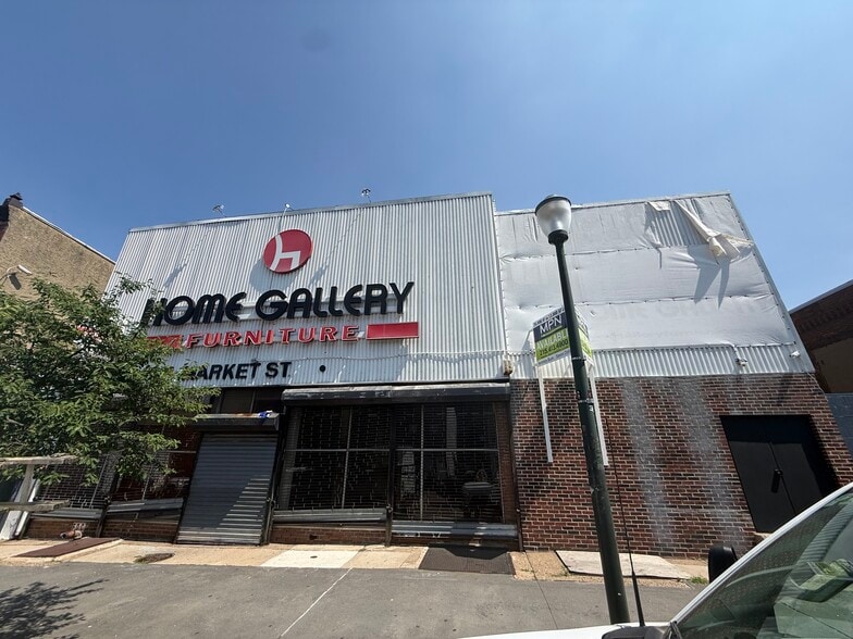 More Photos Of 4023-4025 Market St, Philadelphia Storefront For Lease