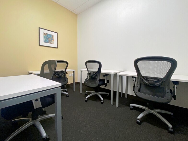 More Photos Of 7250 Redwood Blvd, Novato Coworking Space