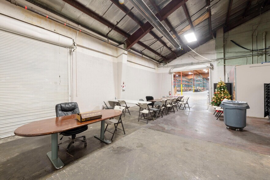 More Photos Of 2507 S 300 W, Salt Lake City Warehouse For Lease