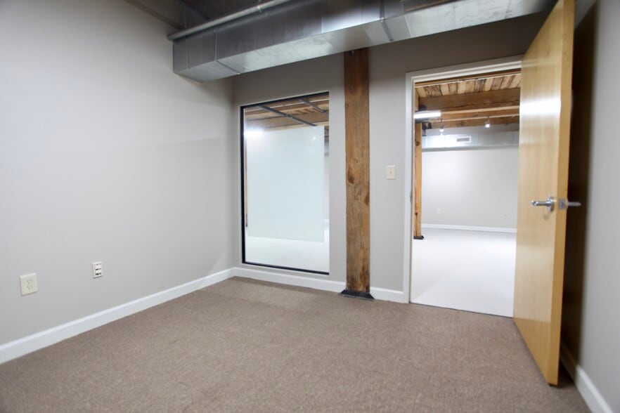 More Photos Of 508 W 5th St, Charlotte Office For Sale