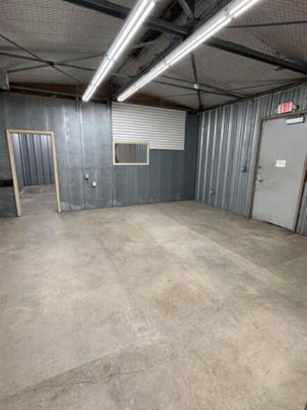 More Photos Of 807 Seaboard St, Myrtle Beach Industrial For Lease