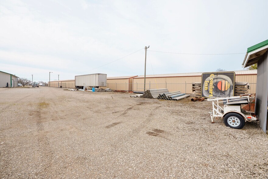 More Photos Of 167 Mill Run, Waverly Warehouse For Sale