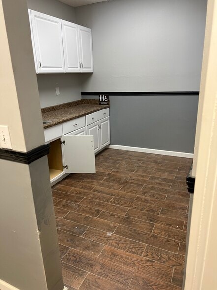 More Photos Of 2346 E Thousand Oaks Blvd, Thousand Oaks Unknown For Lease