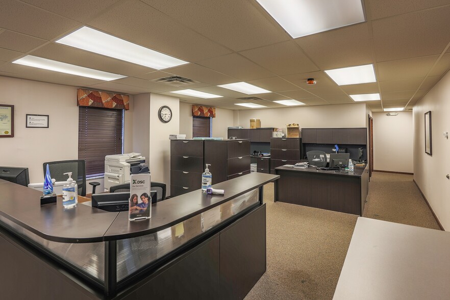 More Photos Of 5830 N High St, Worthington Office For Lease