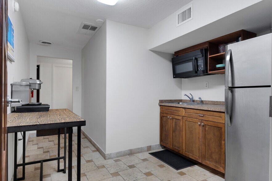 More Photos Of 1971 Lee Rd, Winter Park Office For Sale