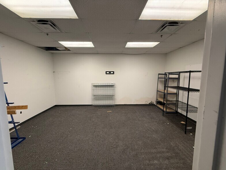 More Photos Of 4200 Church St, Sanford Warehouse For Lease