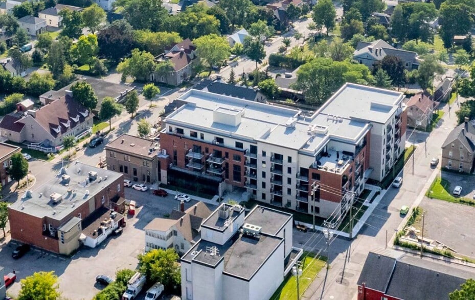 More Photos Of 75 Rue Principale, Gatineau Apartments For Sale