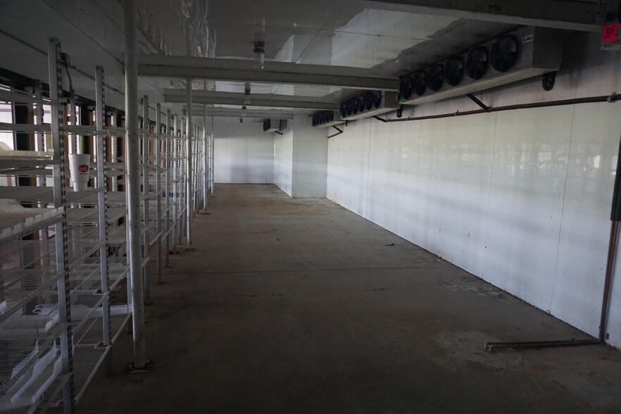 More Photos Of 10240-10242 N Walton Walker Blvd, Dallas Freestanding For Lease