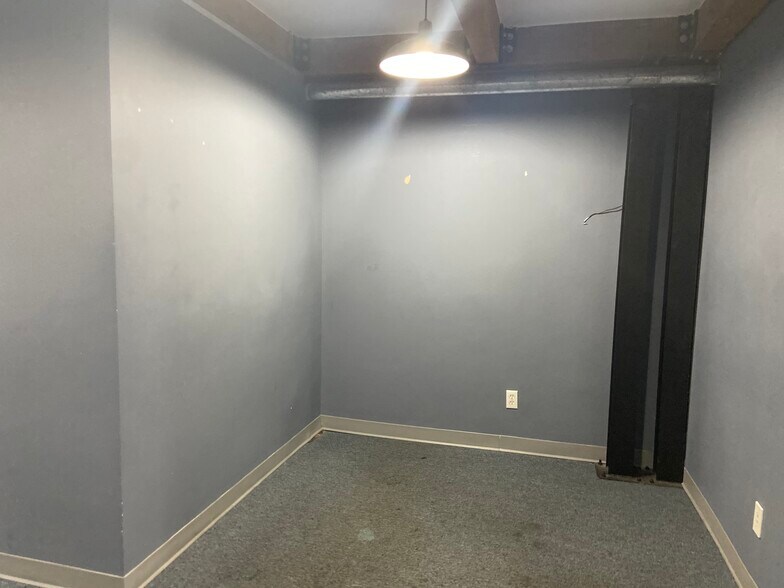 More Photos Of 10 Lackawanna Plz, Montclair Storefront Retail Office For Lease