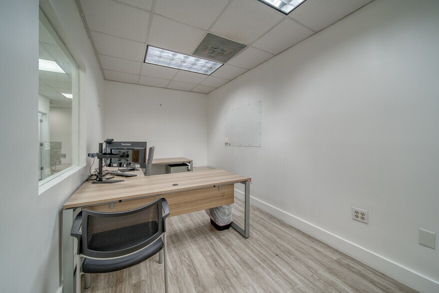 More Photos Of 7500 NW 52nd St, Miami Medical For Lease
